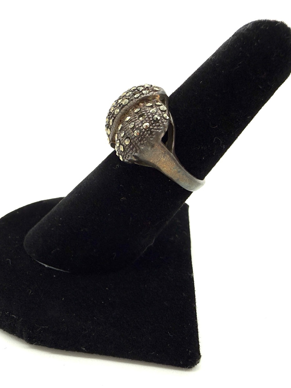Vintage Sterling Silver Gunmetal Bow tie Pavé Dome Cocktail Ring - Picture 3 of 7